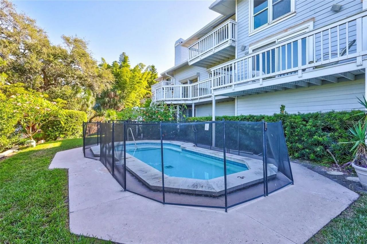 4863 W Flamingo Road , Unit 2, Tampa, FL 33611 Photo