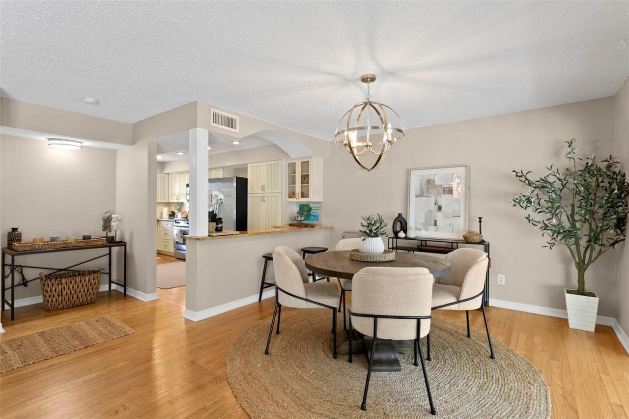 4863 W Flamingo Road , Unit 2, Tampa, FL 33611 Photo