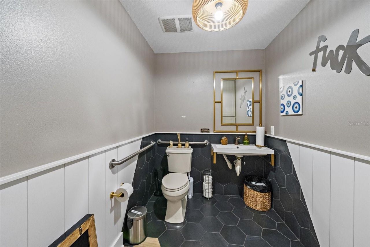 2500 Sunset Point Road , Clearwater, FL 33765 Photo