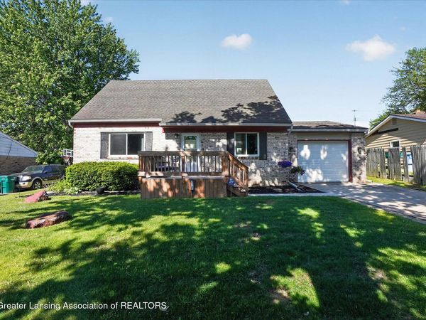 2115 Darby Drive, Lansing, MI 48906