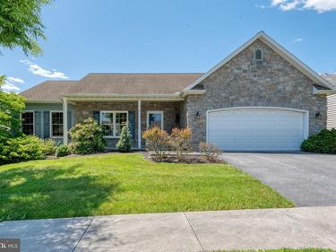 717 HEATHER RIDGE, MANHEIM, PA 17545