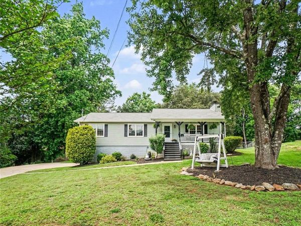404 Hill Crest Court, Woodstock, GA 30188