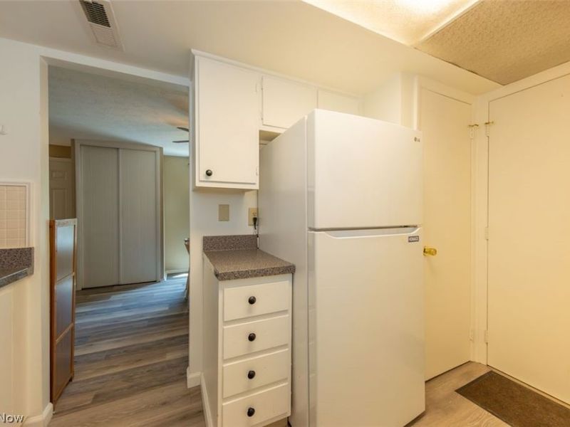 1651 Mentor Avenue , Unit 2705, Painesville, OH 44077 Photo 14