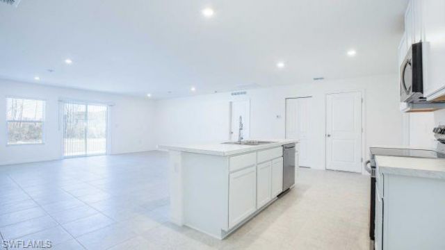 2710 NE 6th Pl , Cape Coral, FL 33909 Photo