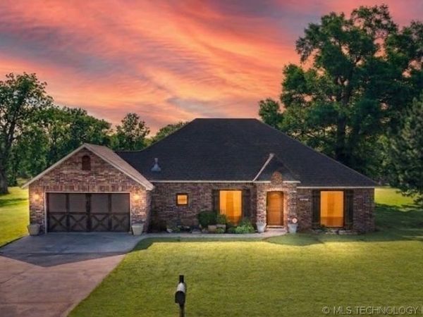 2102 N Peaceful Lane , Stigler, OK 74462