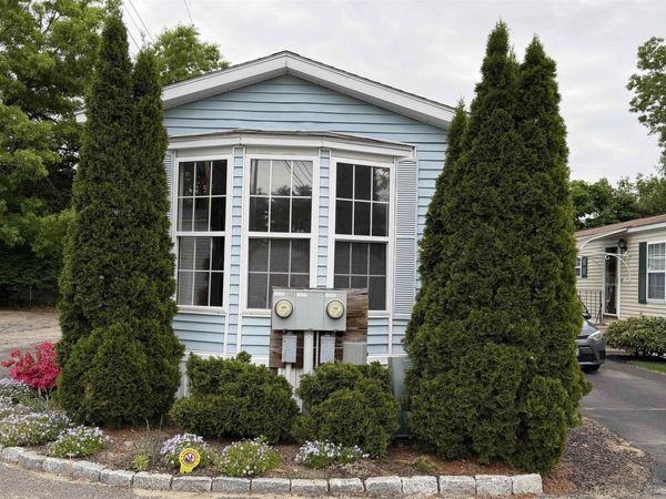78 Thistle Way, Manchester, NH 03109
