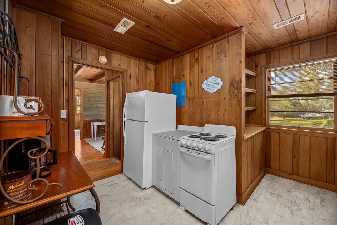 1505 Edge Dr.  Photo 19