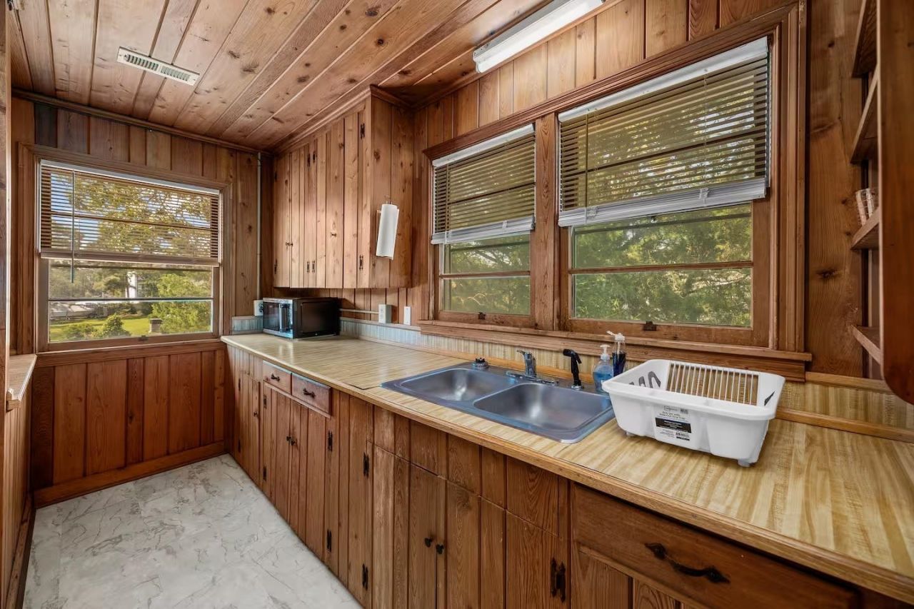 1505 Edge Dr.  Photo 20