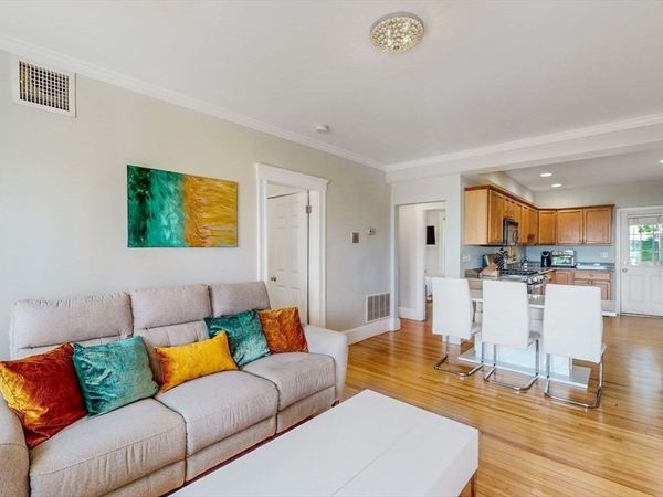 33 Main St, Unit 2, Somerville, MA 02145