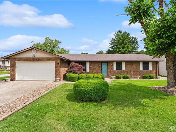 301 Toulon Court, Fairview Heights, IL 62208