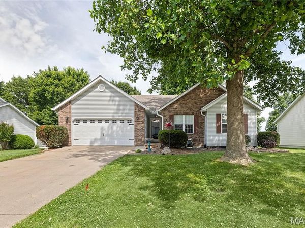 616 Sundance Trail , Troy, IL 62294