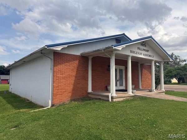 405 One Mile Road , Dexter, MO 63841