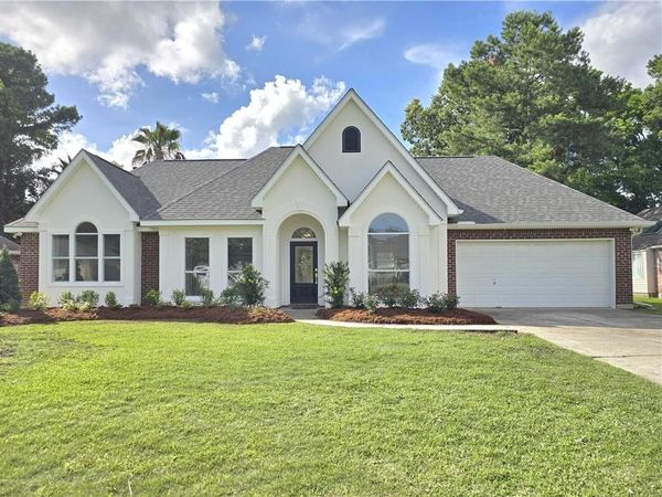 1365 FAIRFIELD Drive, Mandeville, LA 70448