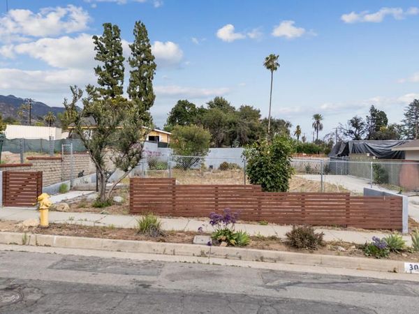 3066 Glenrose Avenue, Altadena, CA 91001