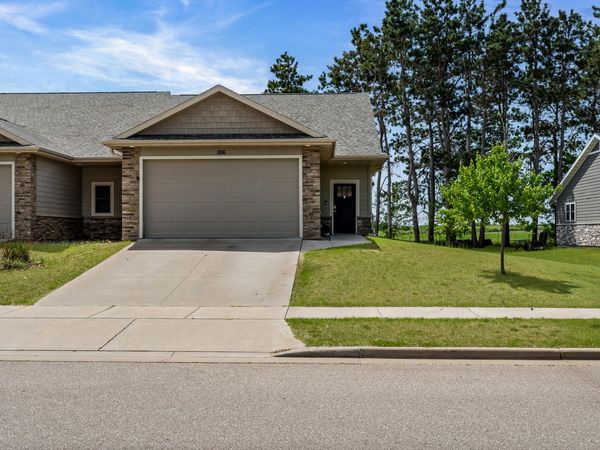 1816 Prairie Pl, Holmen, WI 54636
