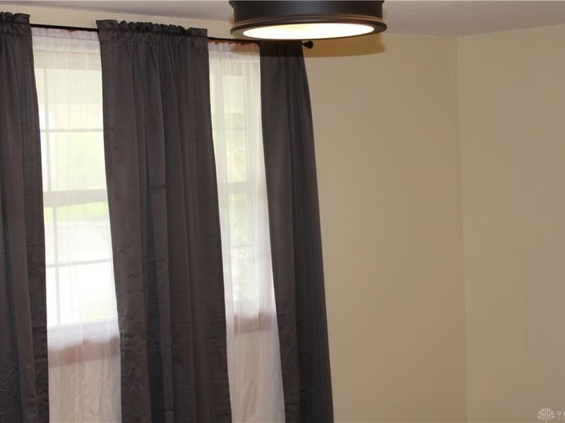 317 S Miami Avenue, Bradford, OH 45308 Photo 9