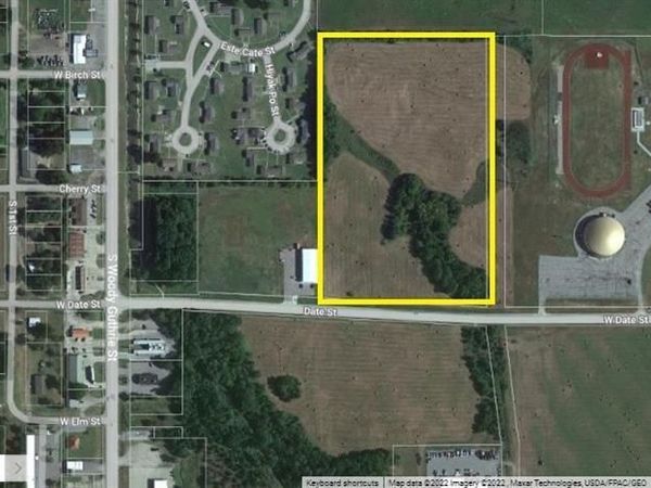 210 E Date Street, Okemah, OK 74859