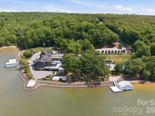 9719 Nine Eagles Lane , Charlotte, NC 28278