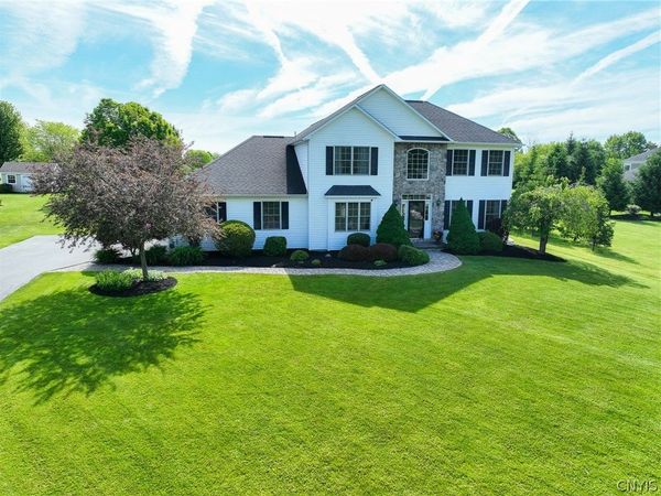 25 Green Links , Auburn, NY 13021
