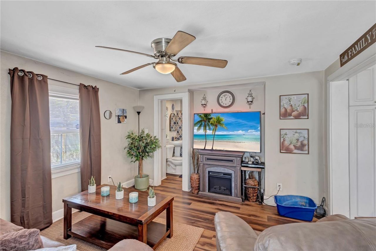 2521 4th Street S, Saint Petersburg, FL 33705 Photo