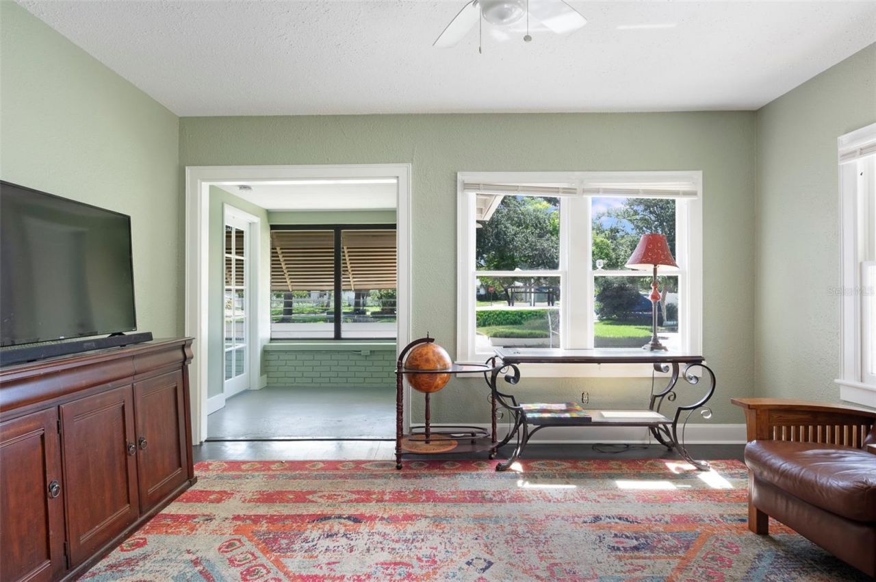 2521 4th Street S, Saint Petersburg, FL 33705 Photo