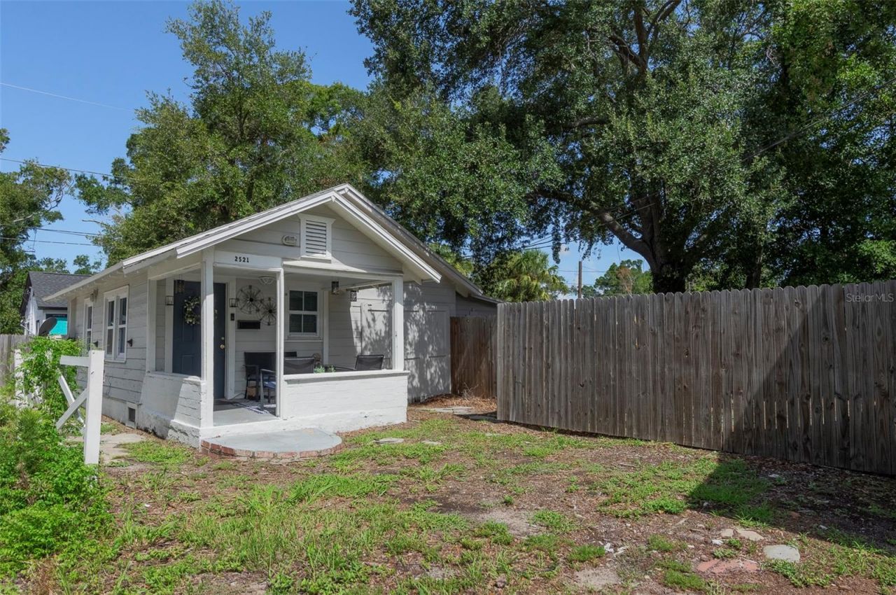 2521 4th Street S, Saint Petersburg, FL 33705 Photo