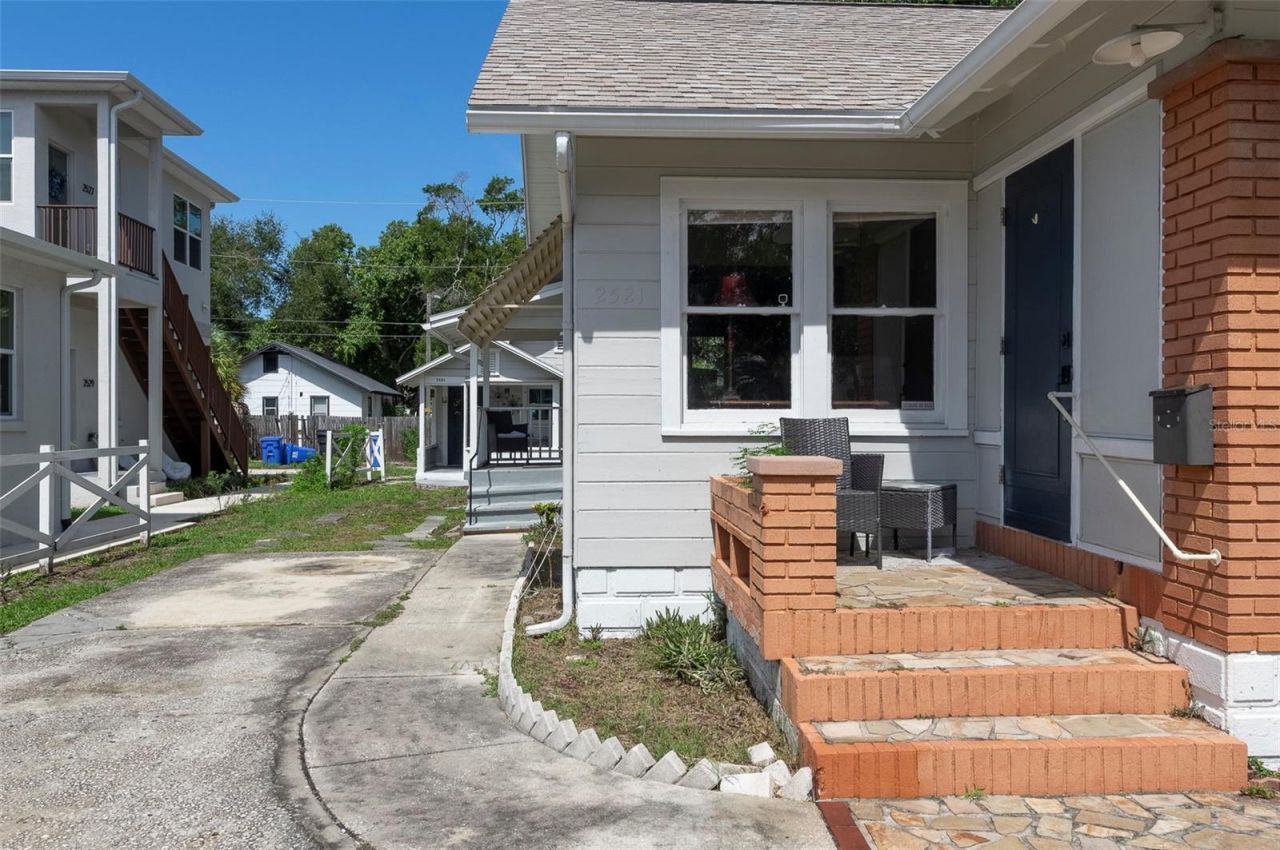 2521 4th Street S, Saint Petersburg, FL 33705 Photo