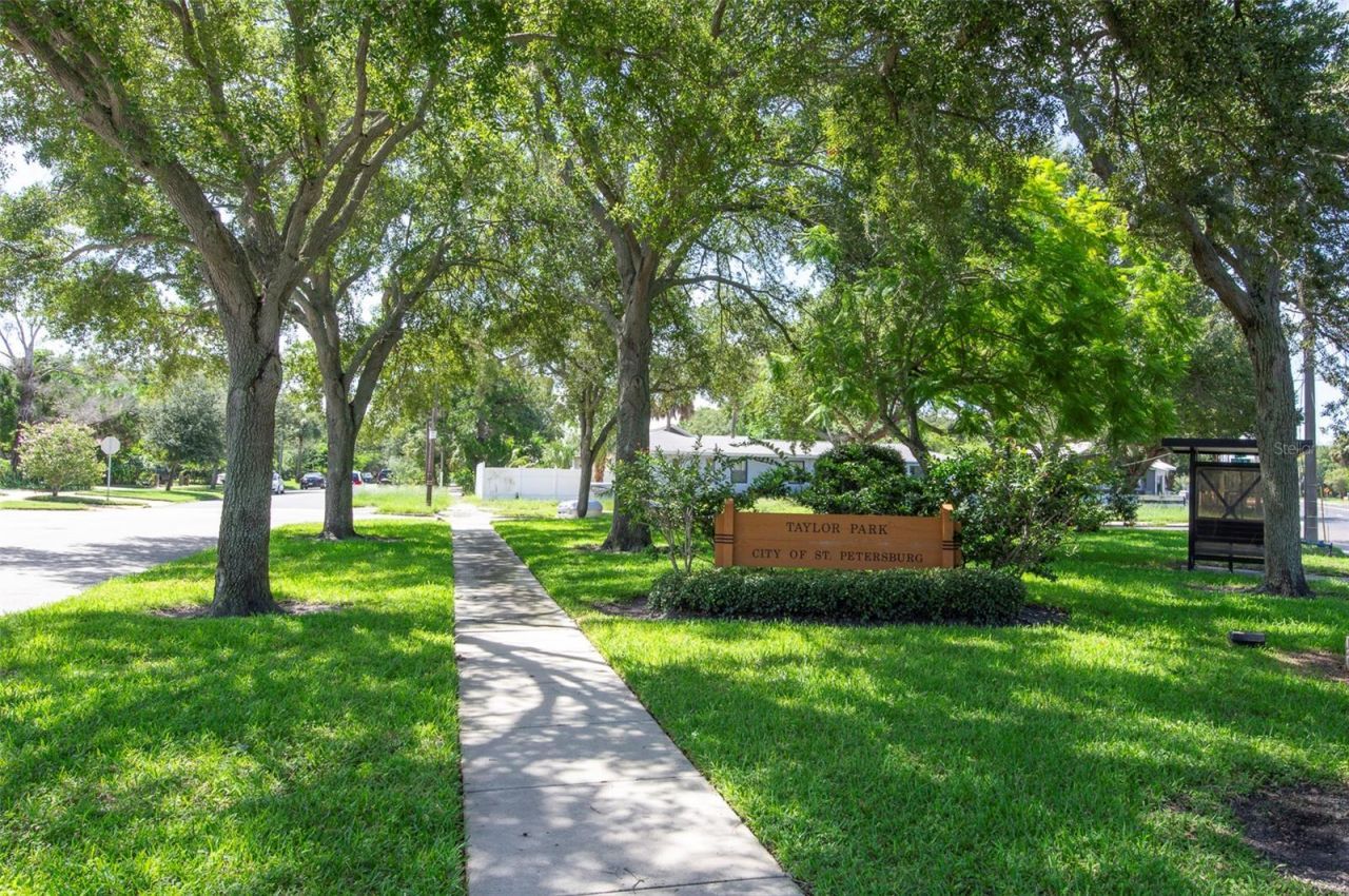 2521 4th Street S, Saint Petersburg, FL 33705 Photo