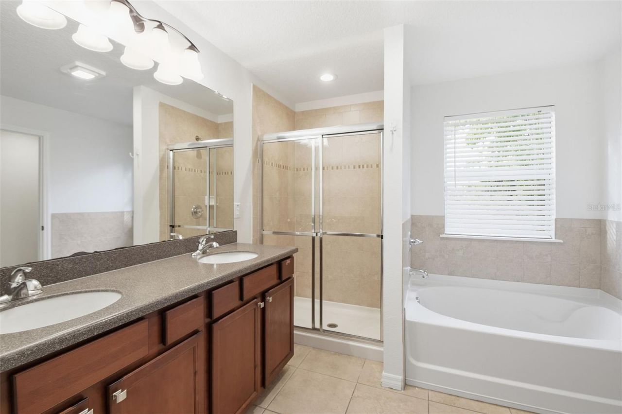 5654 Aaron Court , Sarasota, FL 34232 Photo
