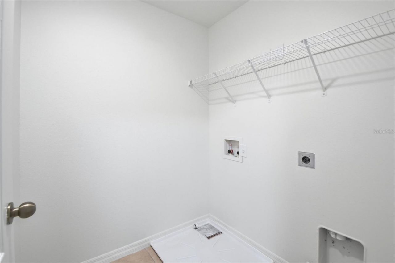 5654 Aaron Court , Sarasota, FL 34232 Photo