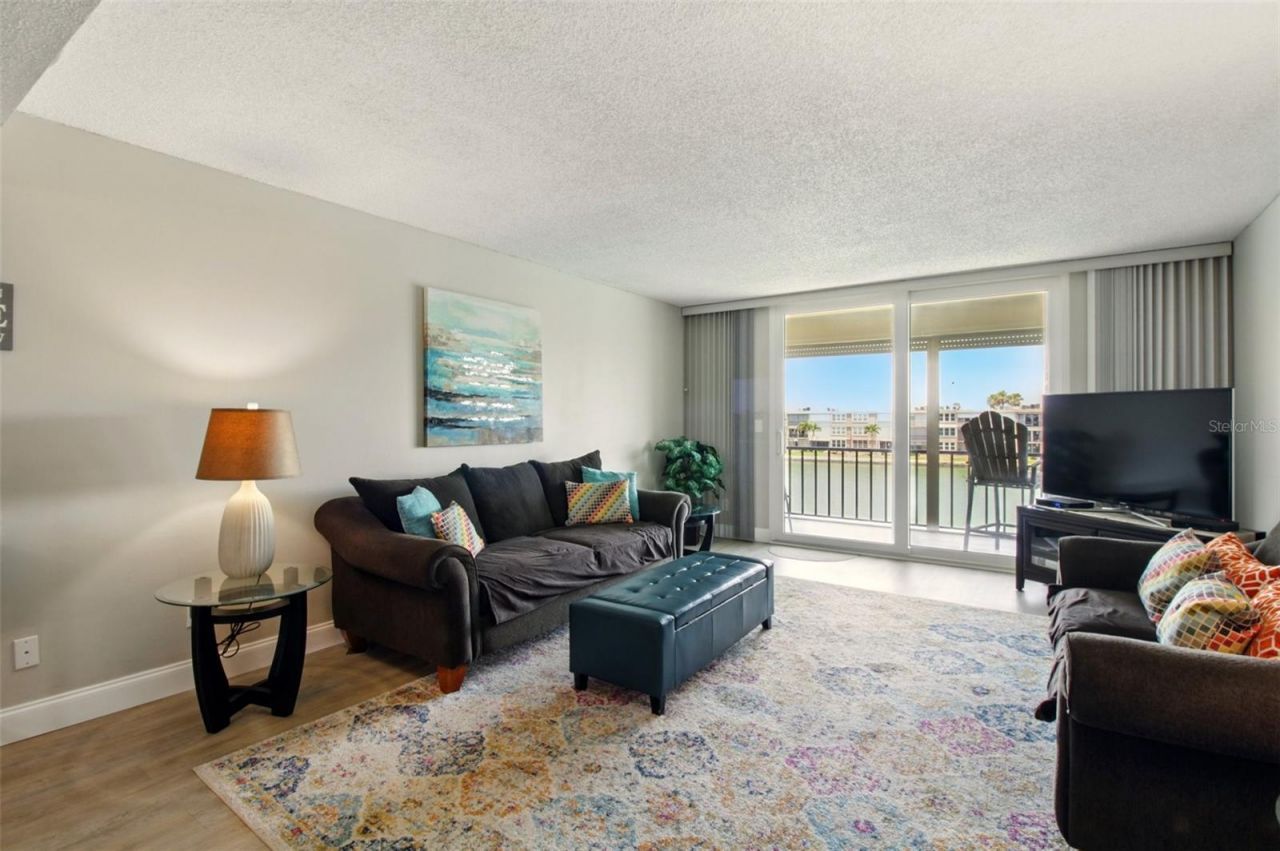 7625 Sun Island Drive S, Unit 304, South Pasadena, FL 33707 Photo