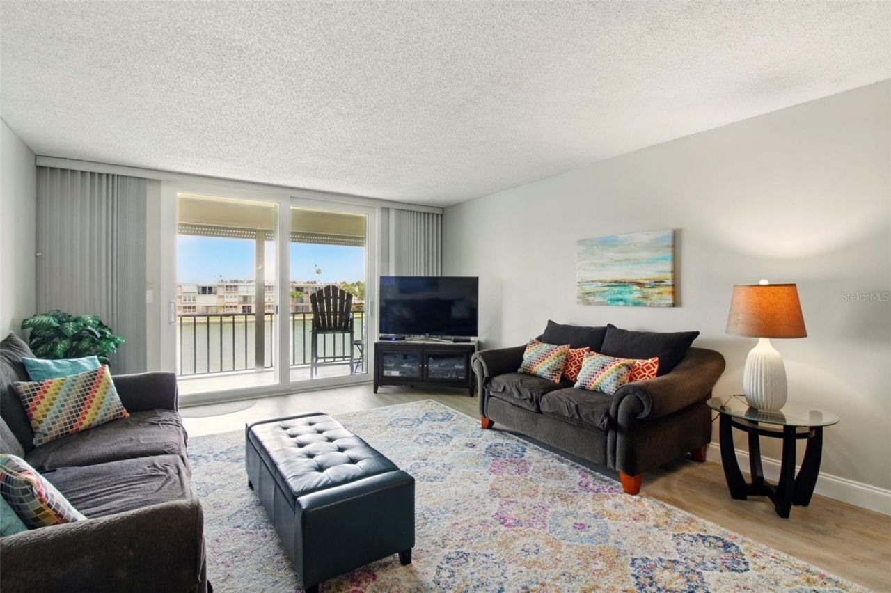 7625 Sun Island Drive S, Unit 304, South Pasadena, FL 33707 Photo