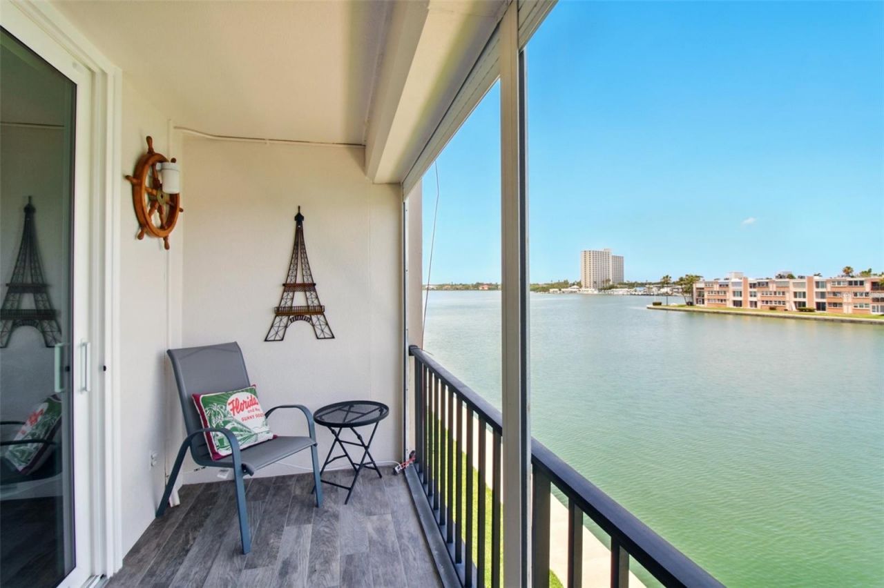 7625 Sun Island Drive S, Unit 304, South Pasadena, FL 33707 Photo