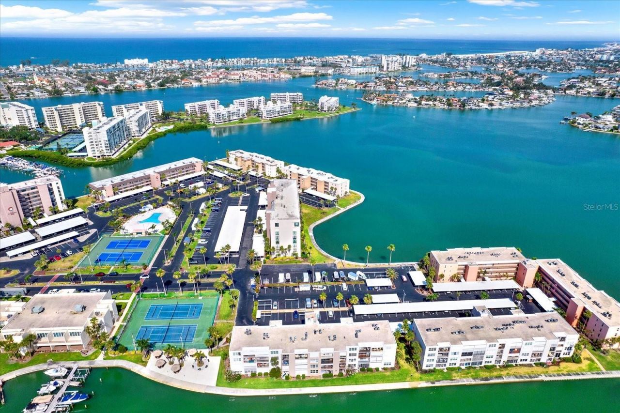 7625 Sun Island Drive S, Unit 304, South Pasadena, FL 33707 Photo