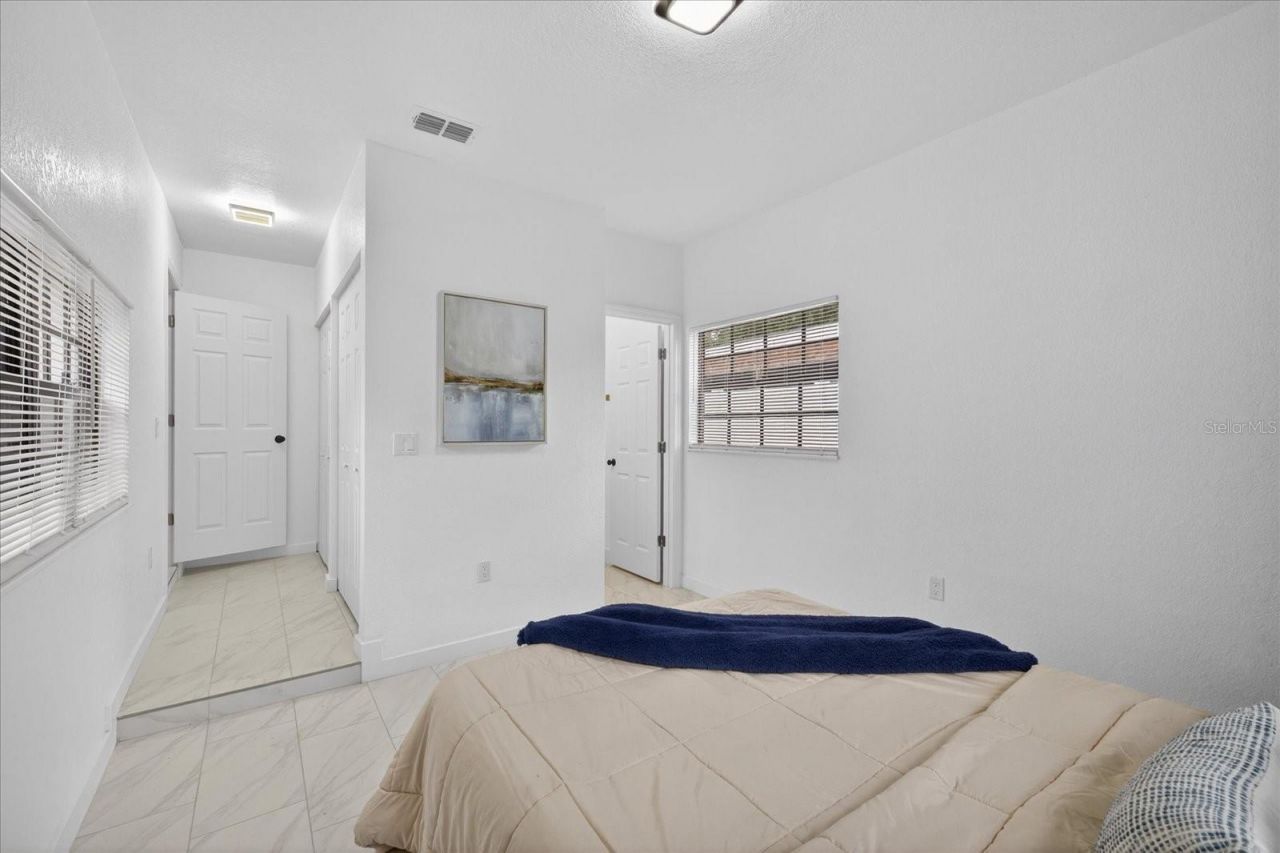 1919 E Clifton Street , Tampa, FL 33610 Photo