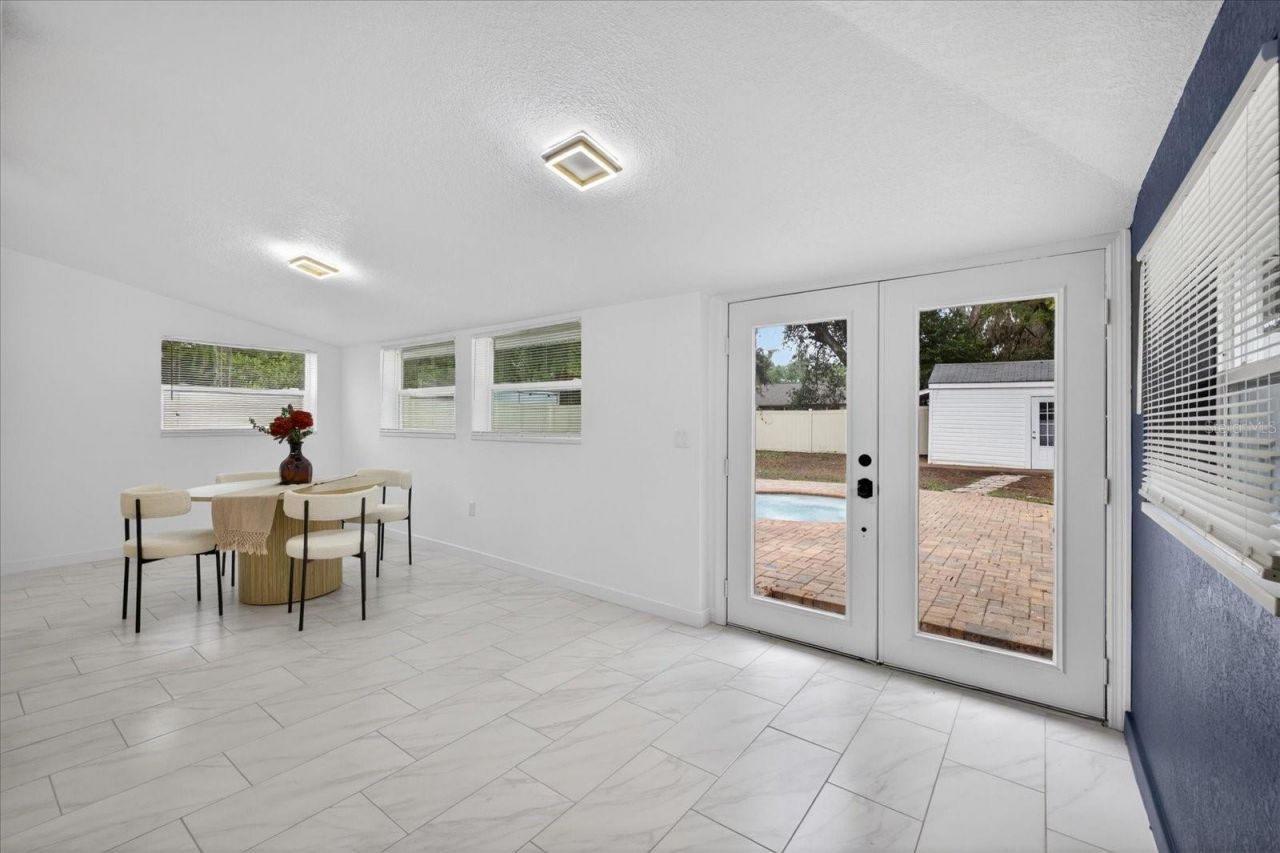 1919 E Clifton Street , Tampa, FL 33610 Photo