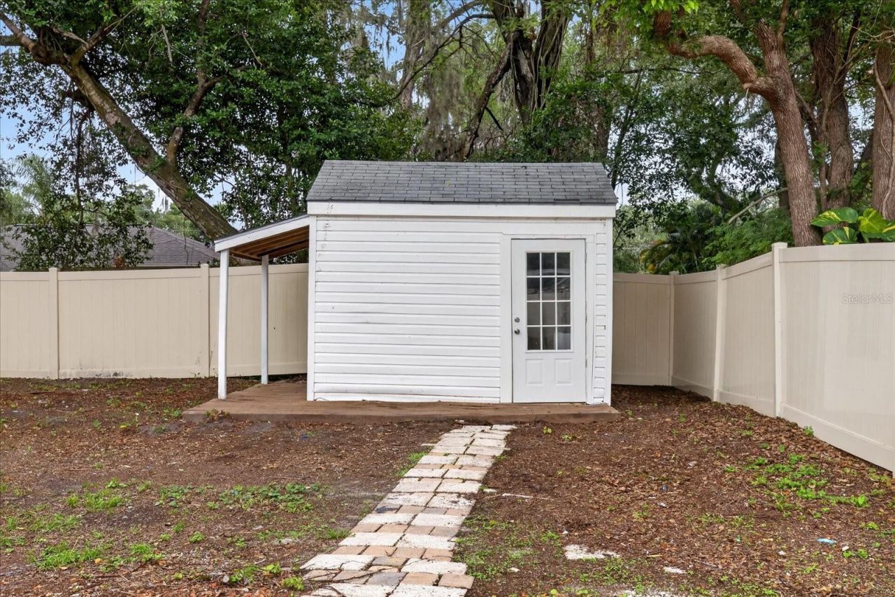 1919 E Clifton Street , Tampa, FL 33610 Photo