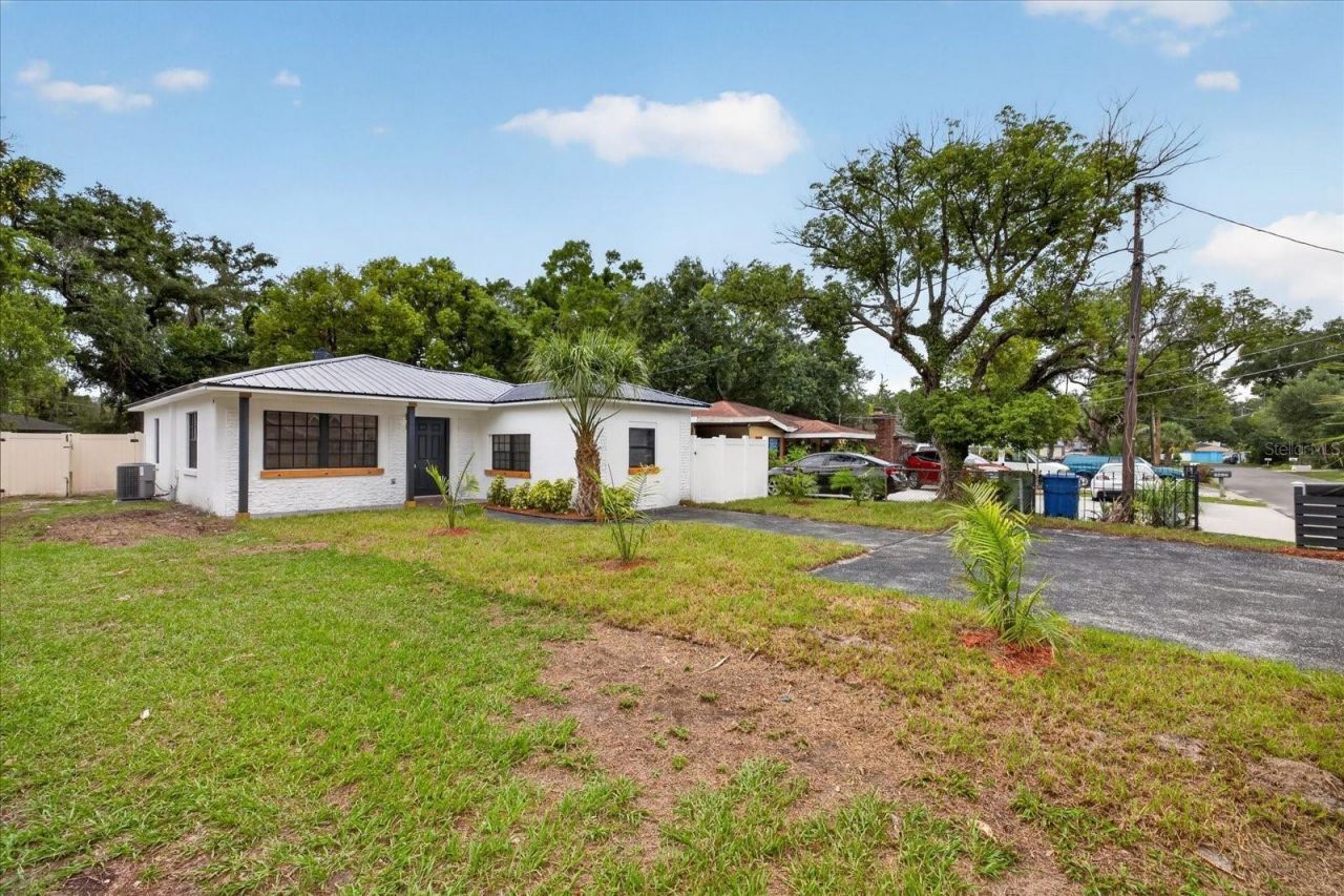 1919 E Clifton Street , Tampa, FL 33610 Photo