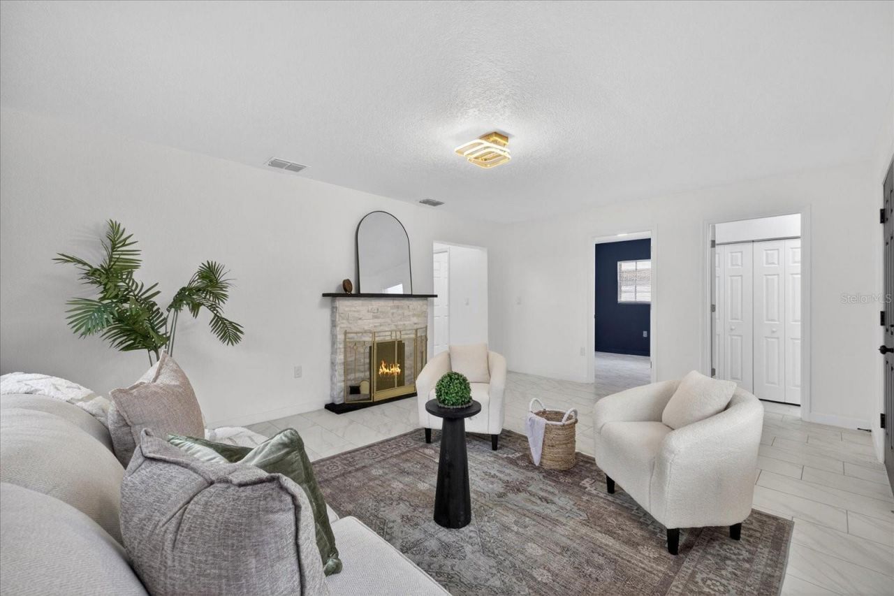1919 E Clifton Street , Tampa, FL 33610 Photo