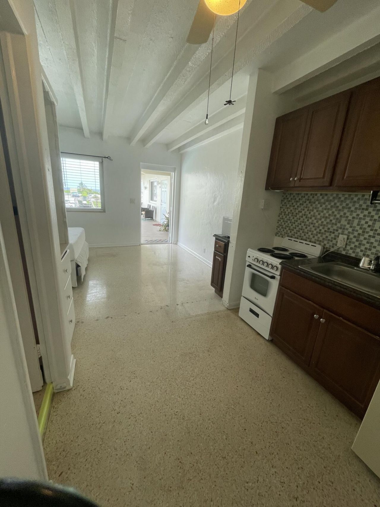 100 Cascade Lane, Unit 8, Palm Beach Shores, FL 33404 Photo