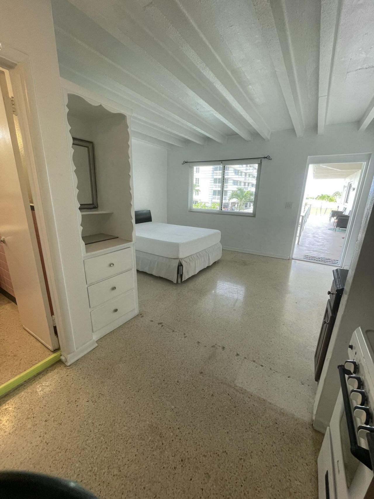 100 Cascade Lane, Unit 8, Palm Beach Shores, FL 33404 Photo