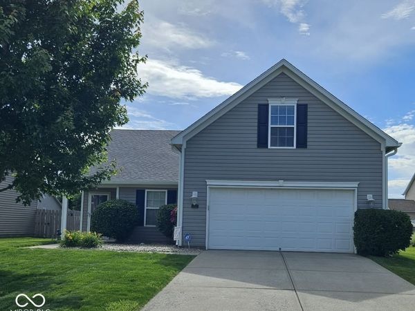 6192 N Woodhaven Drive, McCordsville, IN 46055