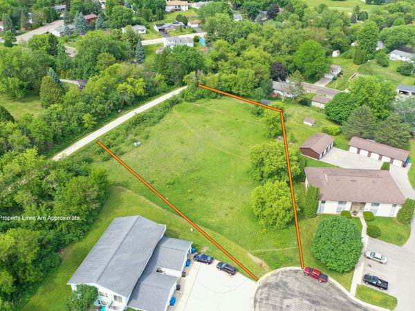 1322 Field Court, Mount Horeb, WI 53572