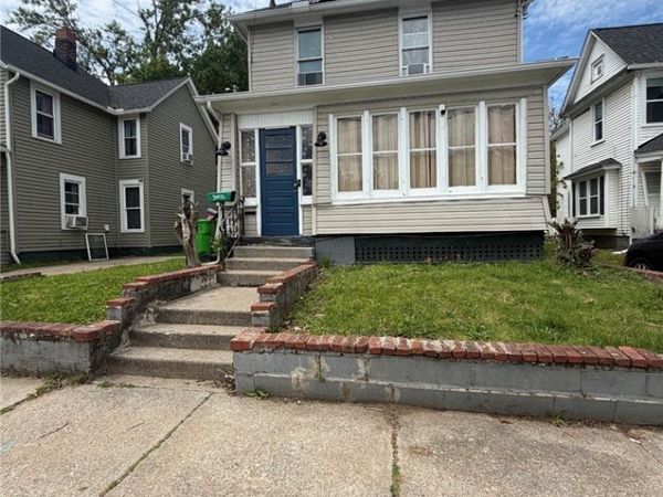 284 3rd Street NW, Barberton, OH 44203