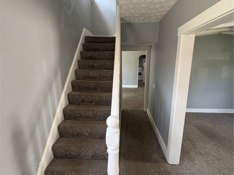 284 3rd Street NW, Barberton, OH 44203 Photo 5