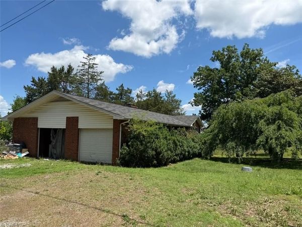 5200 Harvey Road , Jamestown, NC 27282
