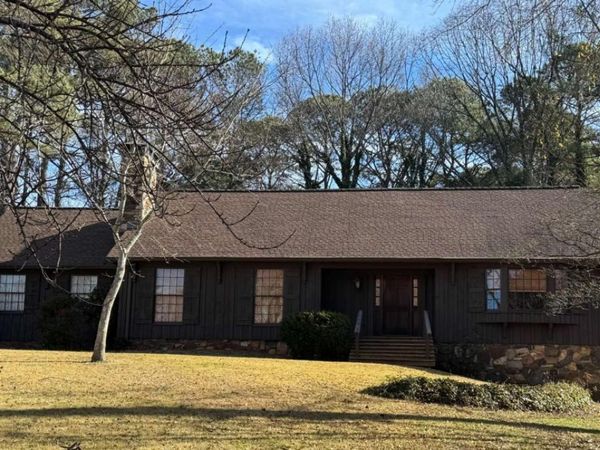 933 Viking Drive, Stone Mountain, GA 30083