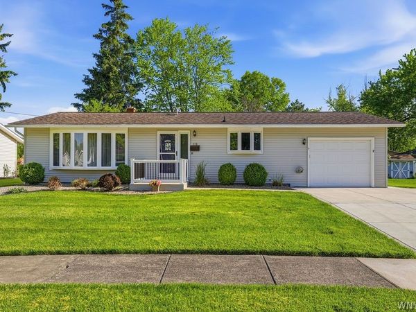 558 Applewood Drive , Youngstown, NY 14174