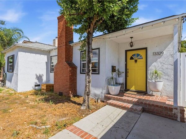 13329 Erwin, Van Nuys, CA 91401