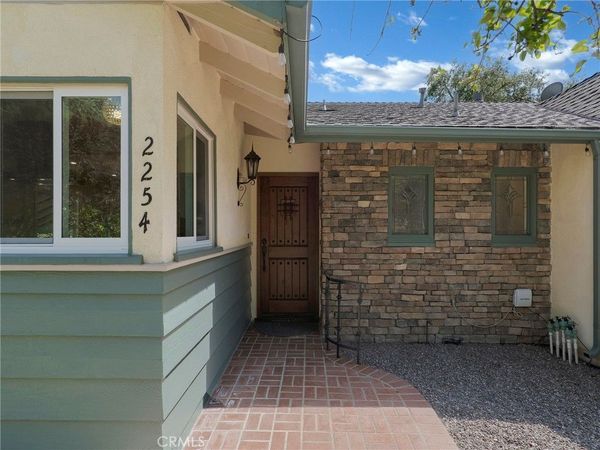2254 Cross St., La Canada Flintridge, CA 91011